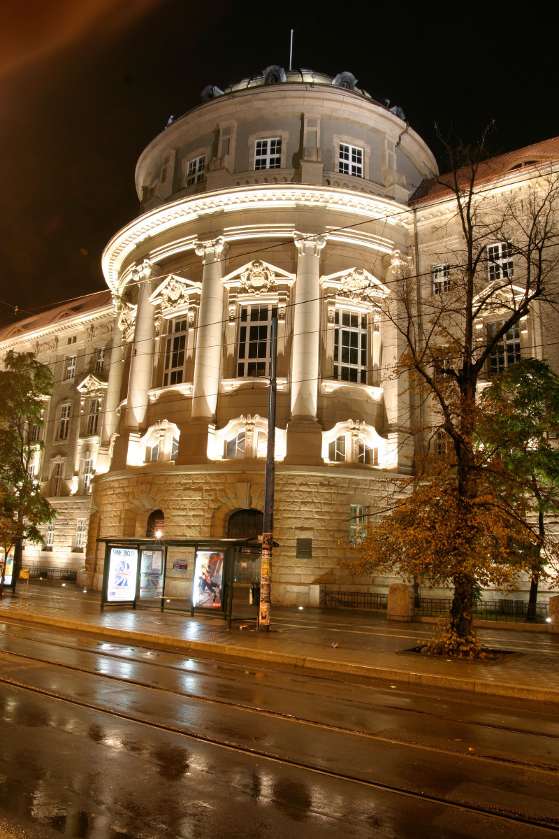Coll. Maius nocą